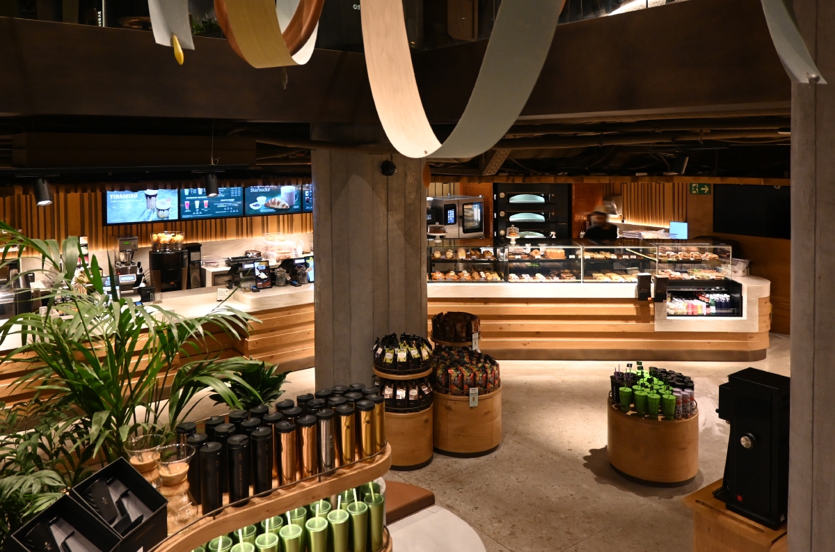 JORDAO in Bernabéu's Starbucks