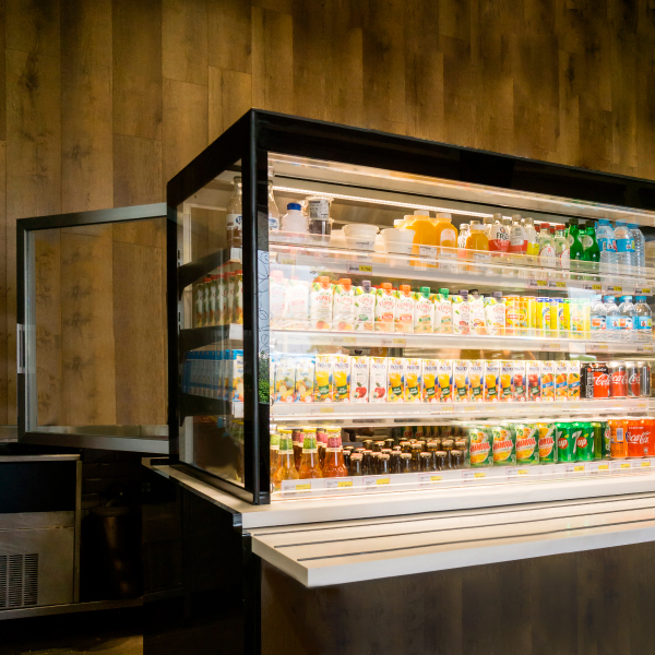 Multiniveis refrigerados FRESCO com portas frontais e de serviço. Multiniveis refrigerados FRESCO com portas frontais e de serviço.