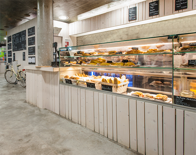Vitrines E-LINE pour boulangerie et p&acirc;tisserie du JORD&Atilde;O.